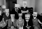 Persone con maschere, metafora psicologia e subpersonalità